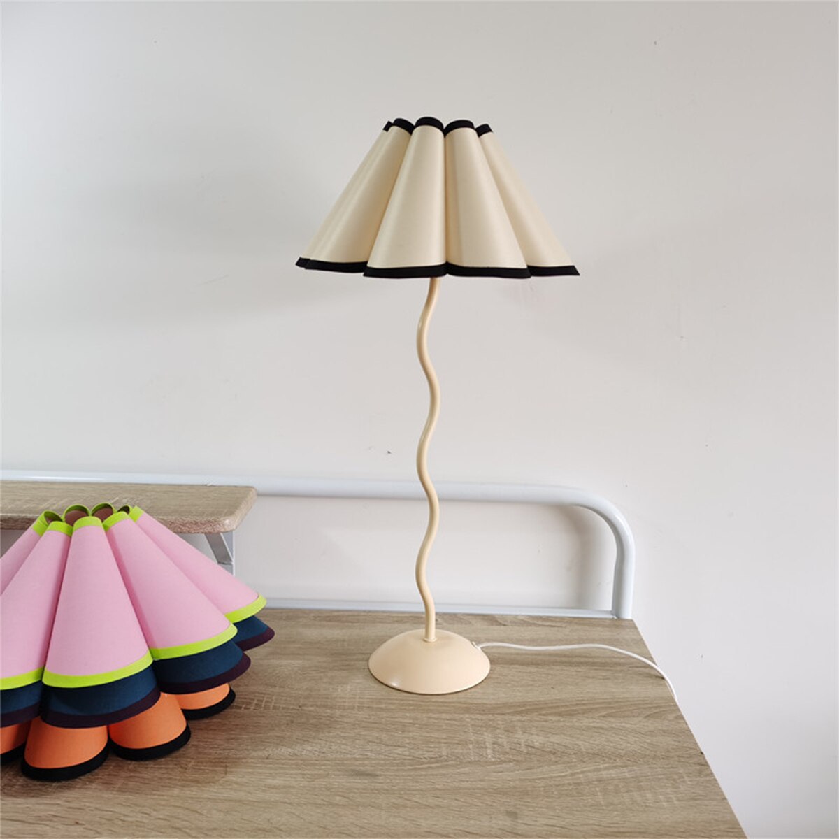 UMBRELLA Large Shade Pleated Table Lamp