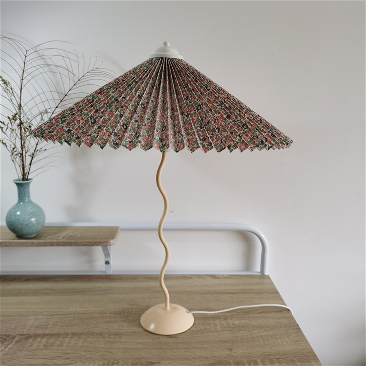 UMBRELLA Large Shade Pleated Table Lamp