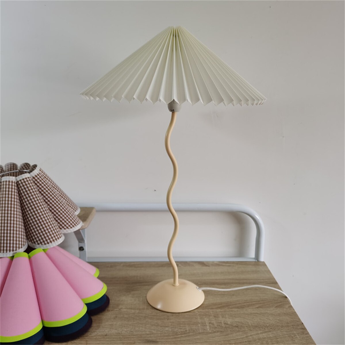 UMBRELLA Large Shade Pleated Table Lamp